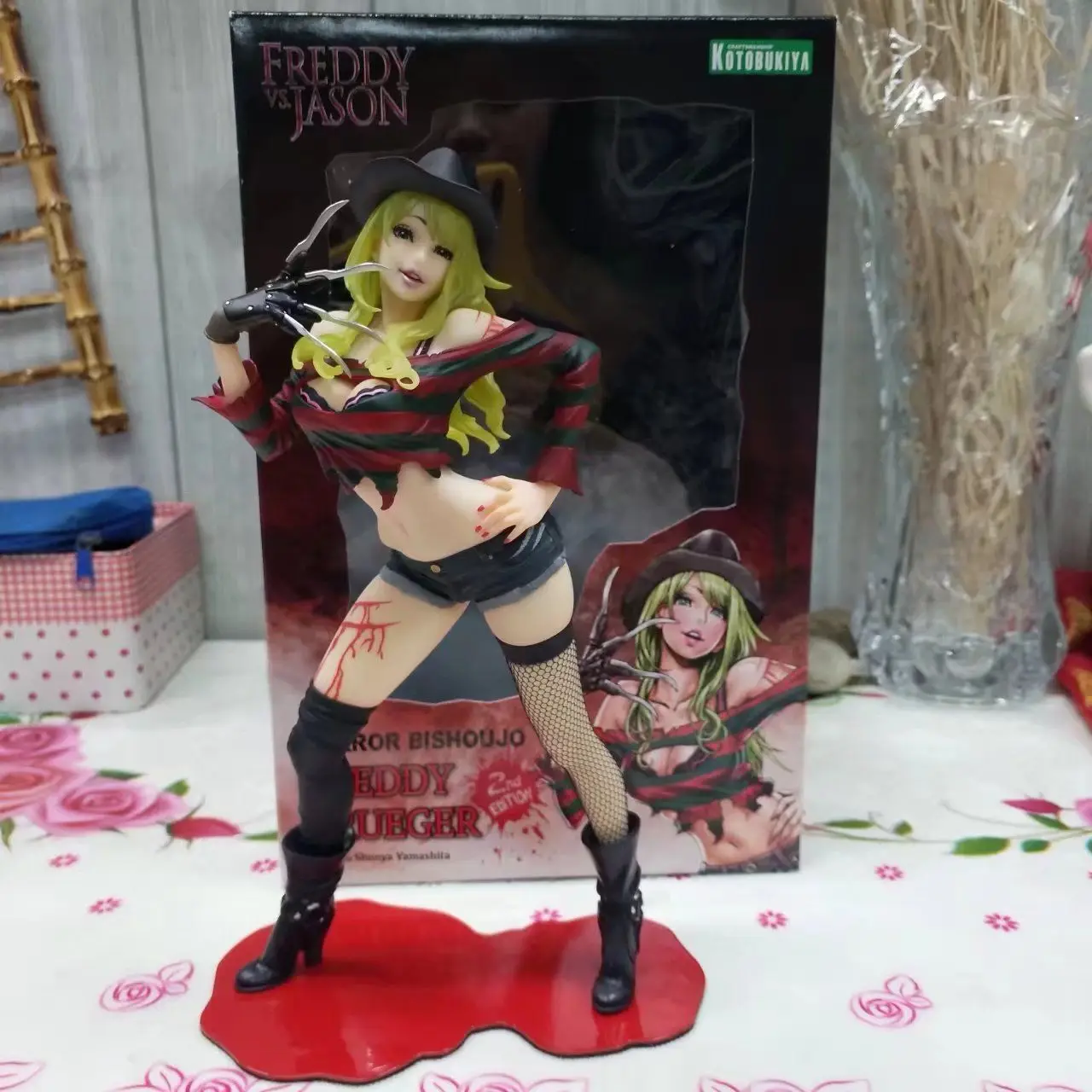 Figura de Freddy Vs Jason, figura de Anime de Freddy, figura femenina Ver Jason, estatua de Pvc Gk, modelo de colección de muñecos, adorno, juguetes de escritorio, regalo