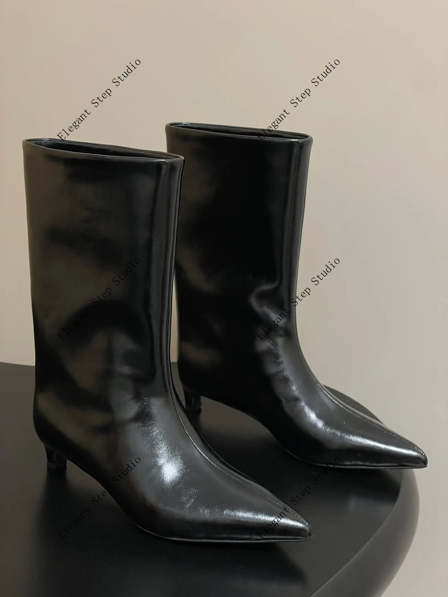 

Women's Shoes Leather Ankle Boots With Low Heel And Pointed Toe
