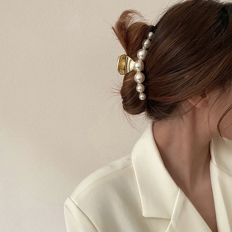 

Pearl Hair Claw Clip Retro French Style Metal Simple Back Of Head Updo Hair Pin For Women Elegant