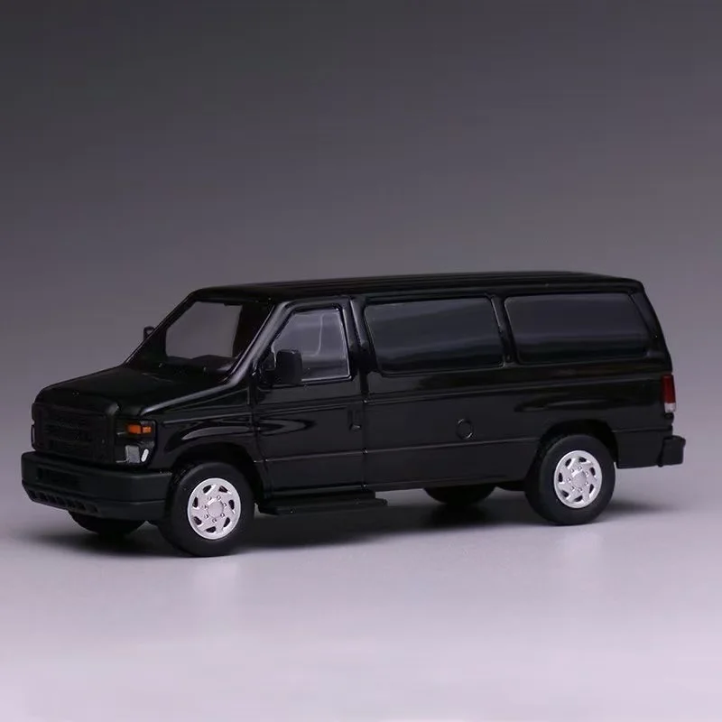 

596 Model 1:64 E350 black plainclothes VAN alloy model