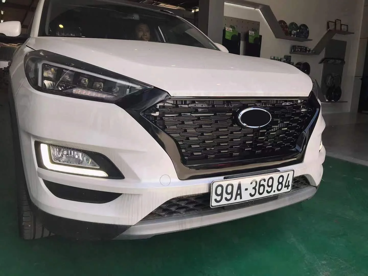 Car Front Bumper Grille Gloss Black For Hyundai Tucson 2019 2020 Racing Grill Auto Grills Upper Inlet Hood Mesh Guard Grid