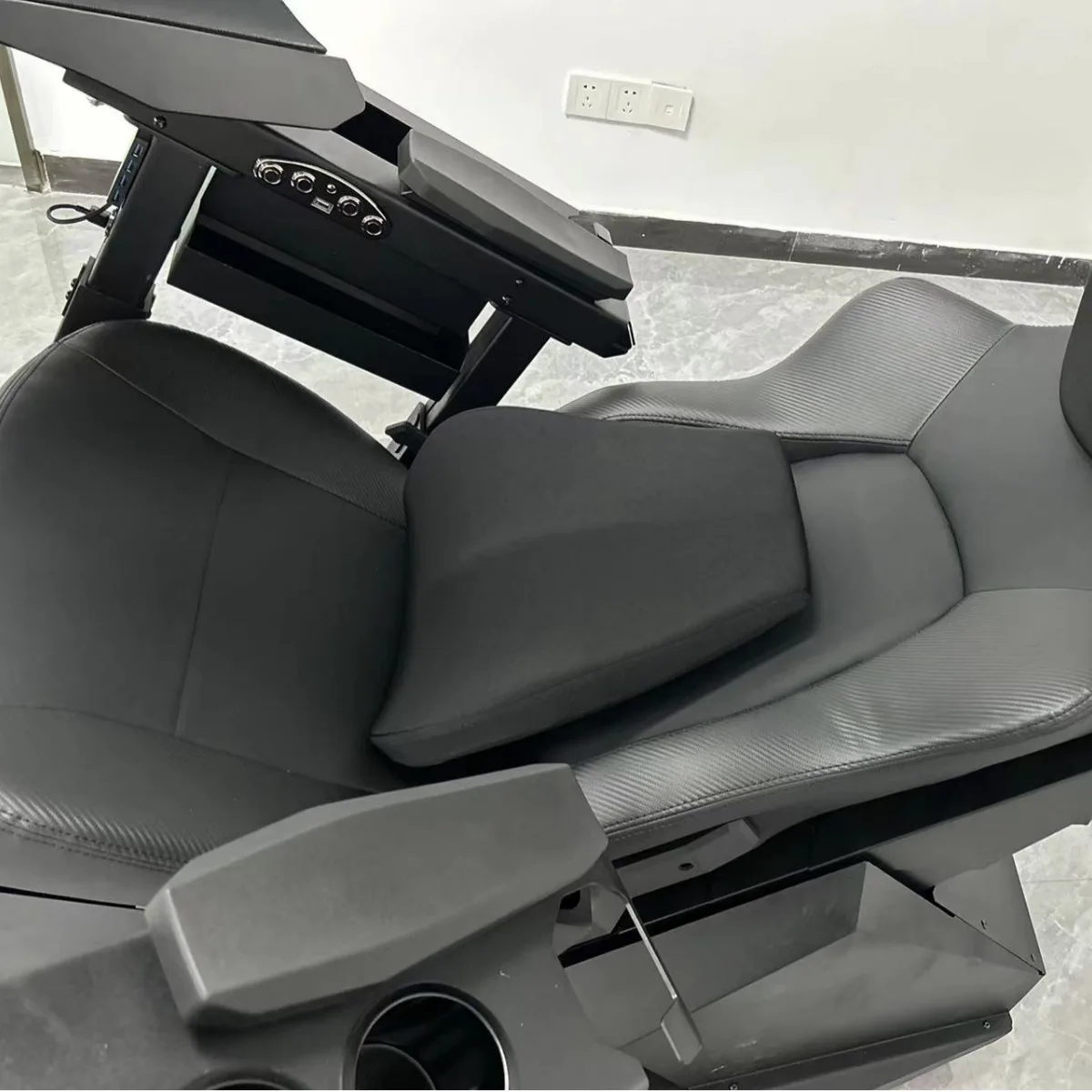 Space-Cockpit, Zero-Gravity-Computer-Cockpit.