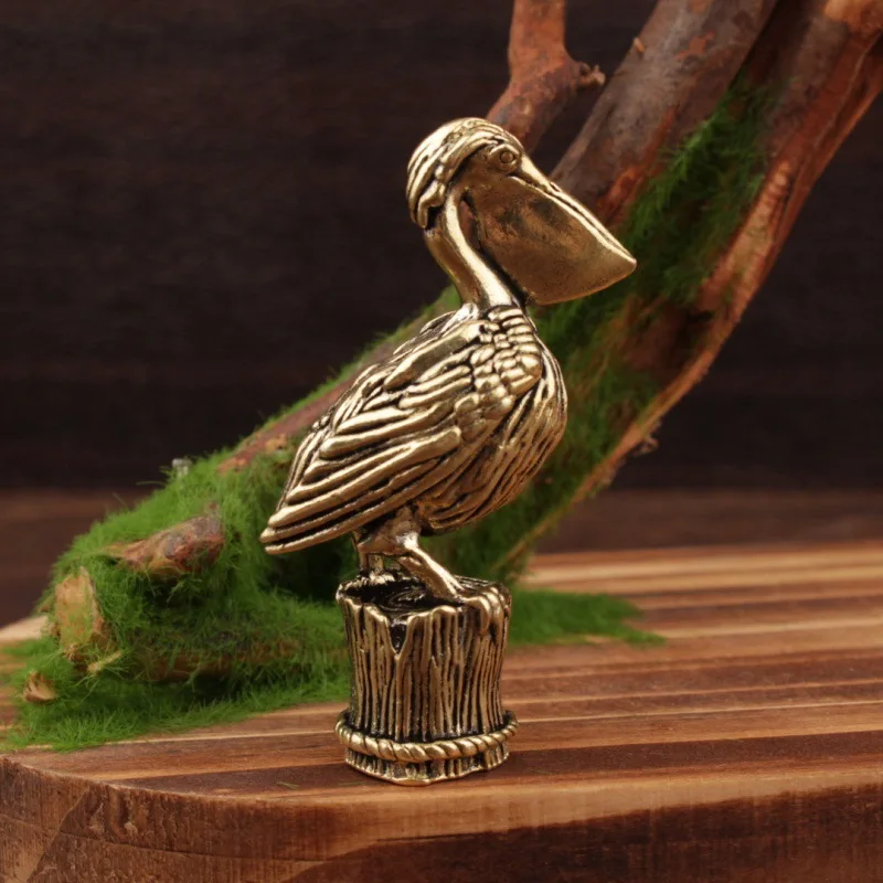 Brass ornament, big-billed bird, small ornament, Chinese handicraft ornament, small copper, brass bird ornament.