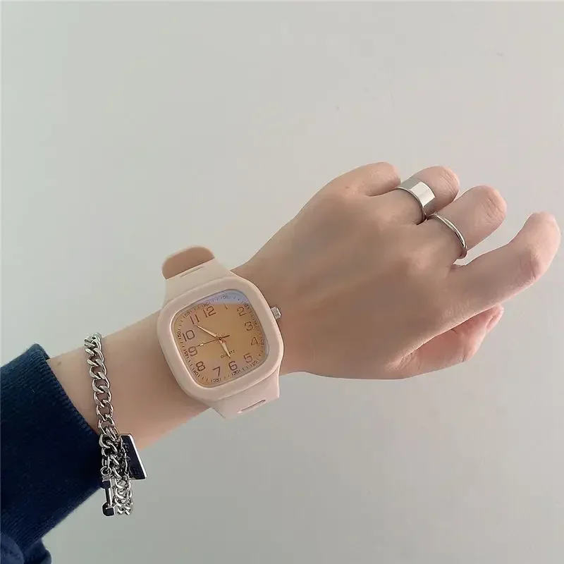 Fashion Women Watches Squartz Dial Watch Women Luxury Ladies Quartz Wristwatches Silicone Female Clock Wristwatch Reloj Mujer