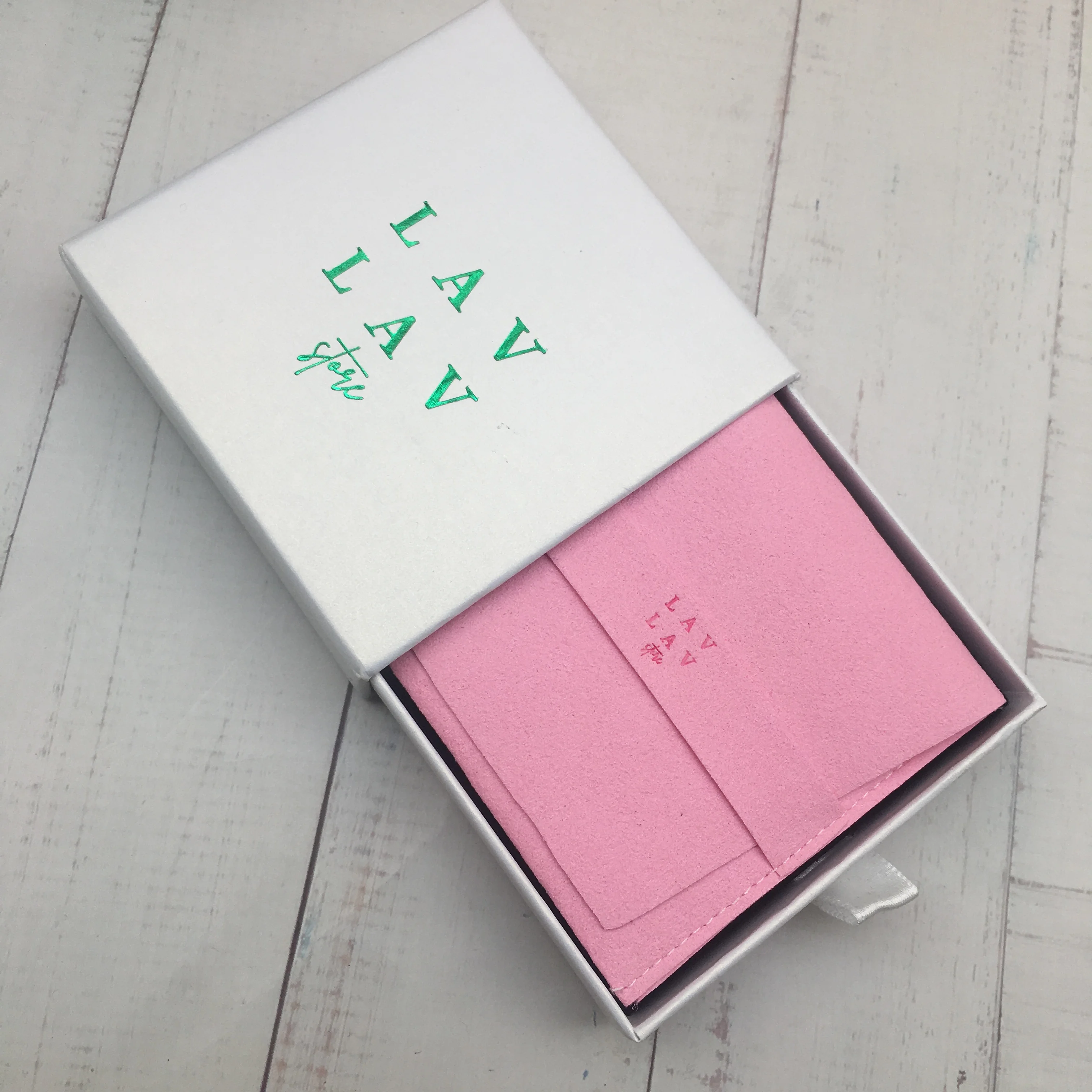 

Массовая упаковка для ювелирных изделий с логотипом для бизнеса, изготовленная на заказ высококачественная упаковка для ювелирных изделий с бизнес-логотипом, ожерелье, серьги, кольцо