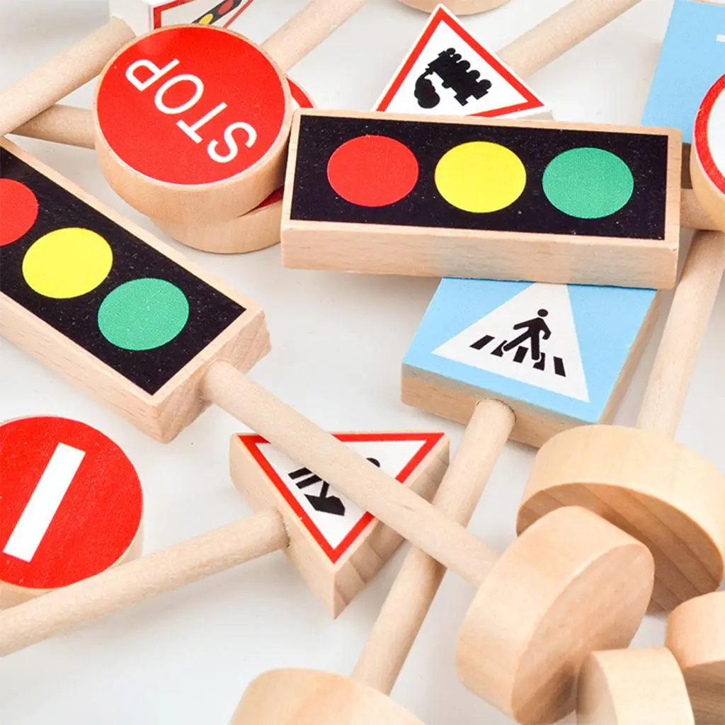 Multicolor Wooden Traffic Lights Toys with Toll Station Traffic Regulation Educational Toy for 3 Years Old