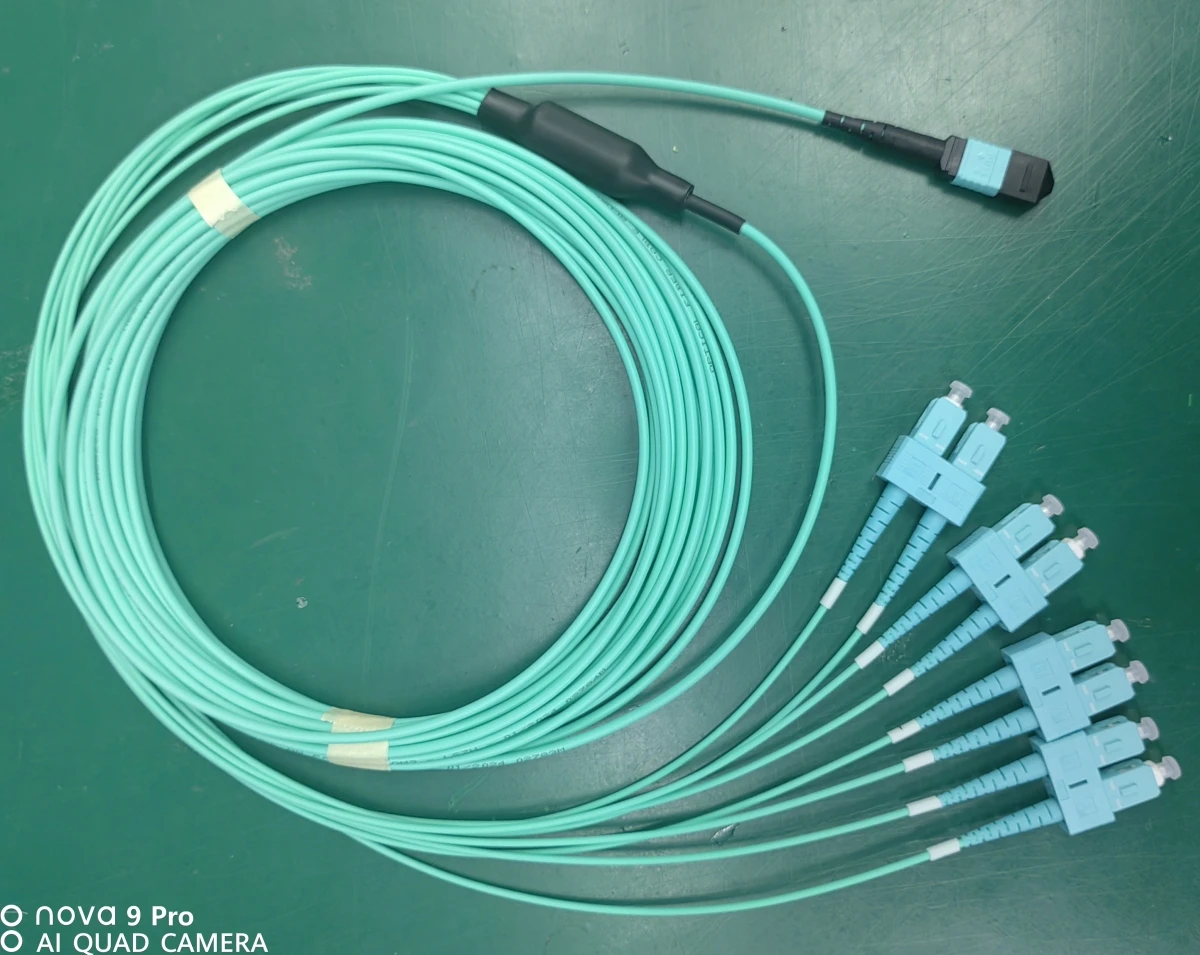 Patch Cord MPO to 4xSC/UPC OM3 Multimode 8-Fiber 1m..~7m MPO-Female Type-B Fiber Optic Cable, MMF 3.0mm Aqua LSZH Duplex Fiber