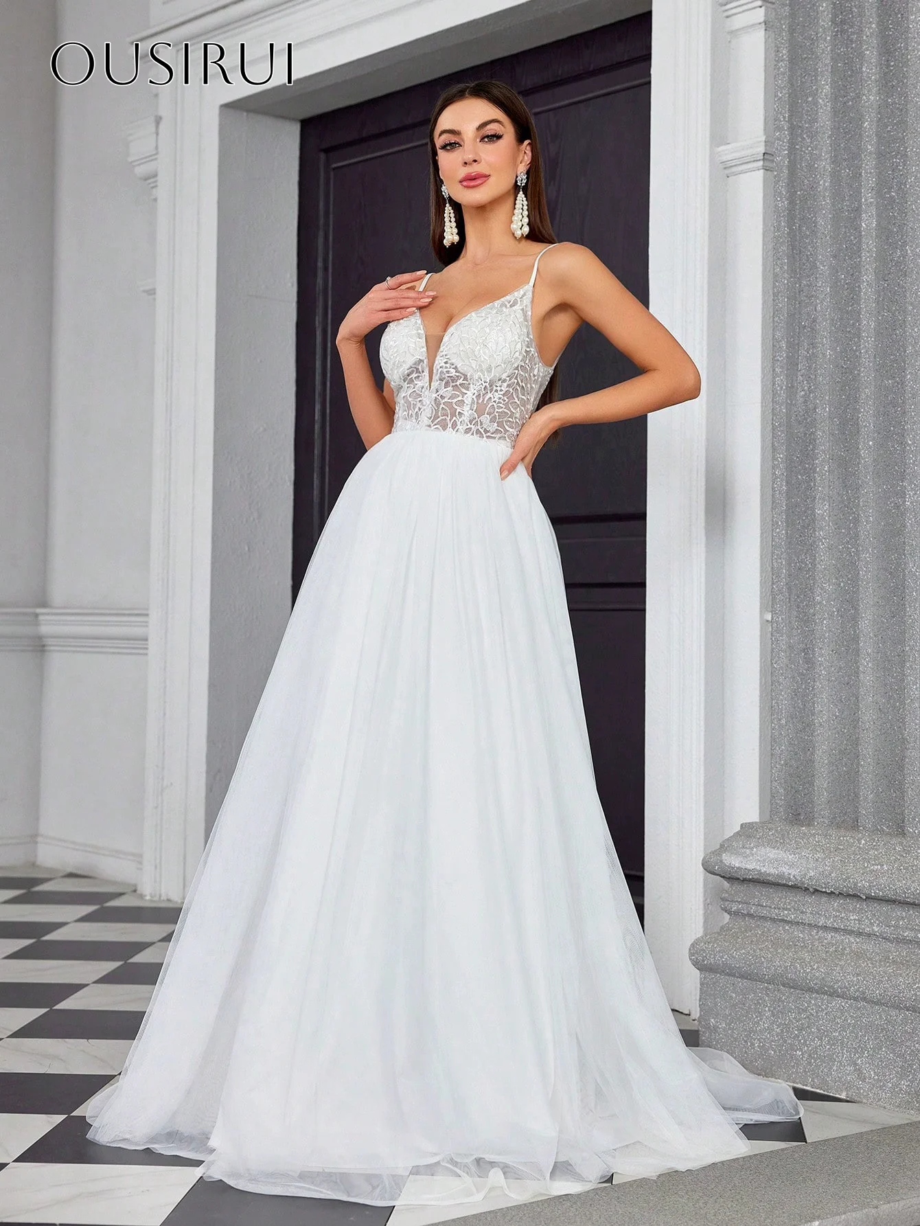 Lace A-line Spaghetti Straps Wedding Party Gown Sleeveless Tulle Sweep Train Customzied vestidos de novia