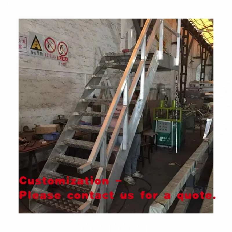 

custom.Exterior Aluminum Stairs
