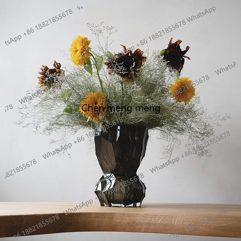 Glass vase niche irregular, decorative ornament, flower arrangement