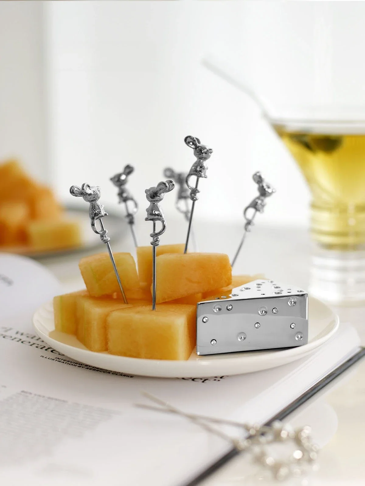 Limited Offer Nordic Creative High-end Household Metal Light Luxury Cute Fruit Swab Fork Decorative Ornament