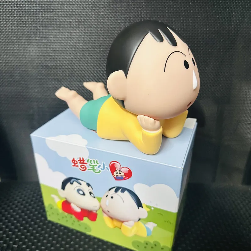 12cm Cartoon Crayon Shin-chan Neue Mobile Desktop-Ständer Anime Kawaii Haushalt Abbildung Modell Ornament Puppe Spielzeug Tablet stehen Geschenk