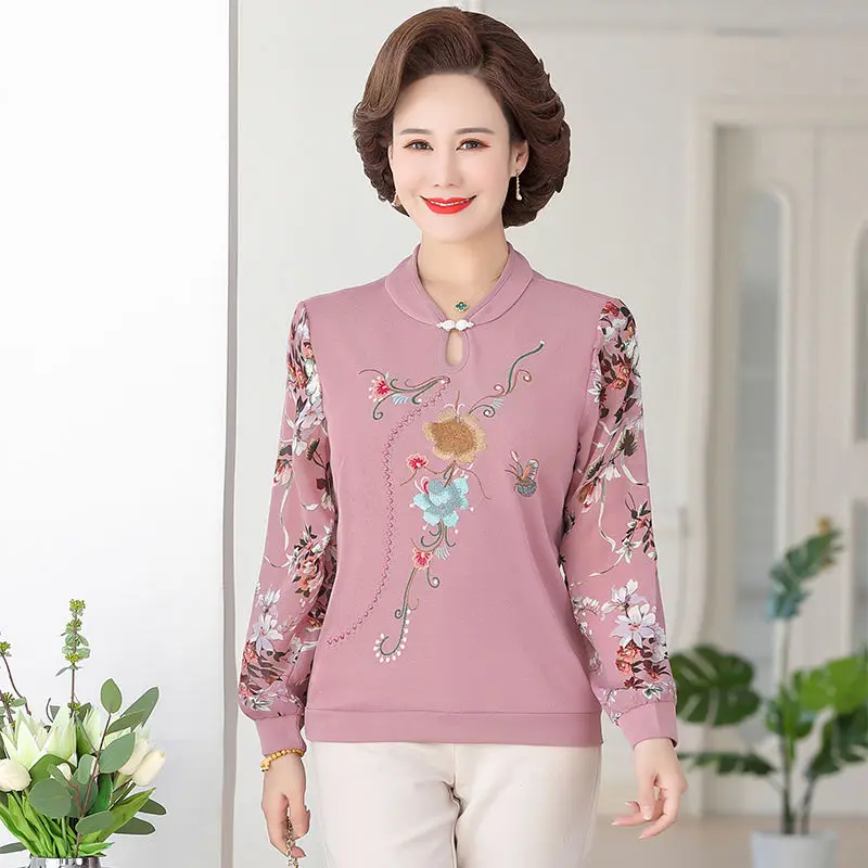 Mom\'s Long Sleeved Shirt with Base Small Shirt, Middle-aged and Elderly Women\'s Clothing Western-style T-shirt Fashionable