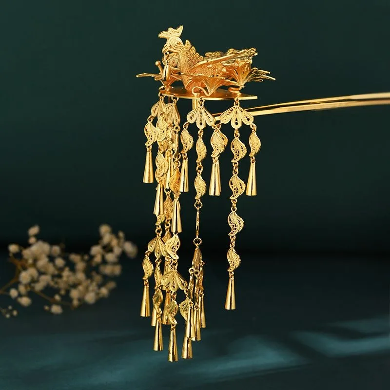 

Copper Gold Filigree Phoenix Xiuhe Bridal Hairpin with Step Shake Tassel Ornament for Ancient Hanfu Wedding Hair Jewelry Gift