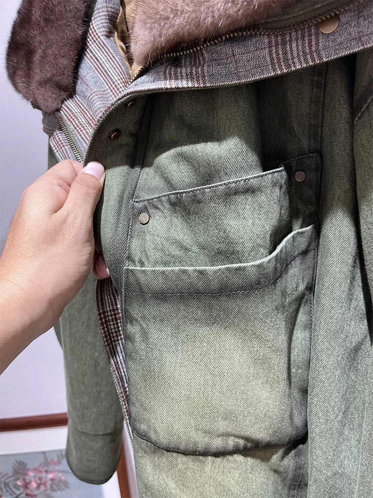 เสื้อแจ็คเก็ตขนห่านสำหรับผู้หญิง ฤดูใบไม้ร่วง-ฤดูหนาว ปี 2025  คอปกขนมิงค์แท้  แจ็คเก็ตยีนส์  เสื้อคลุมหรูหราสำหรับผู้หญิง