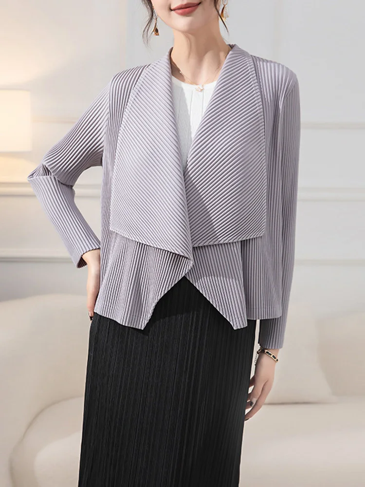 LANMREM Thick Pleated Coat For Women Long Sleeves Large Lapel Loose Stylish Cardigan Top Female Clothing 2023 New 2DA2304