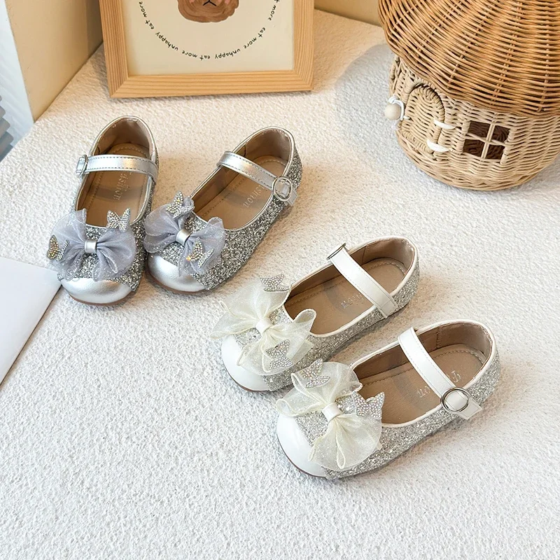 

2025 Children's Fashion Shoes Heels Silver Luxury Girl Leather Shoe Princess Catwalk Versatile Kids Causal Dress Kids Shoes