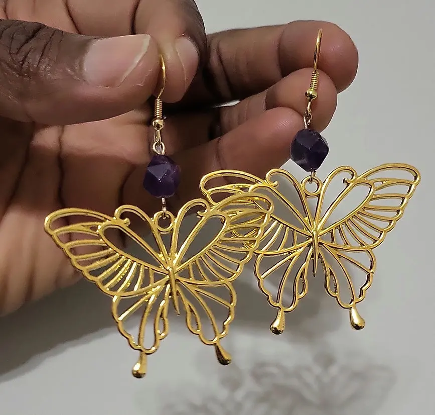 البوهيمي الذهب اللون فراشة أقراط للنساء الفتيات Vintage أجنحة العثة الجوف القمر الشمس خطافات الأذن ، الأرجواني الخرز مجوهرات هدايا