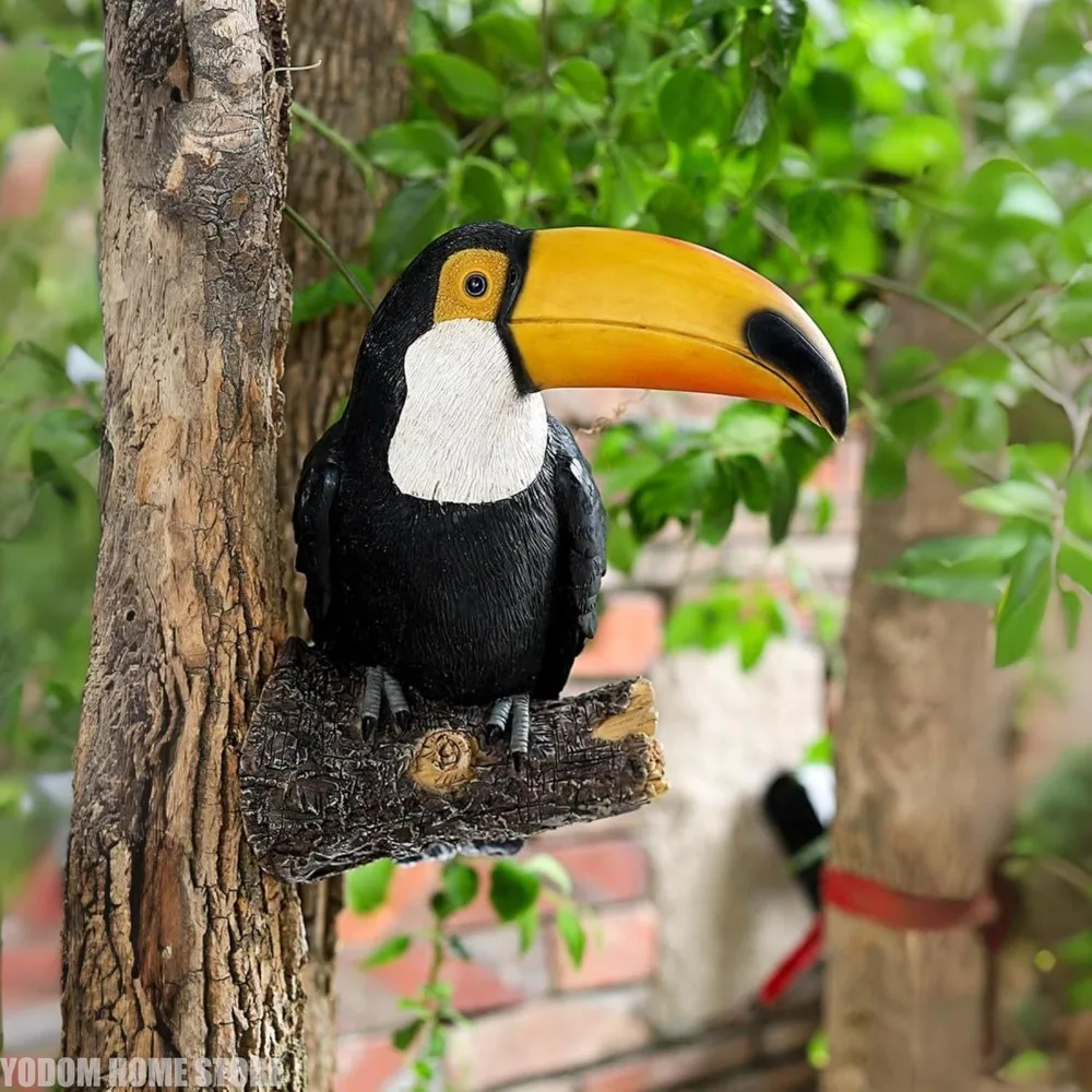 Toucan Bird Figurine Tree Hugger Decor Hanging Resin Ornaments Garden Statue Creative Simulation Animal Yard Wall Decoration