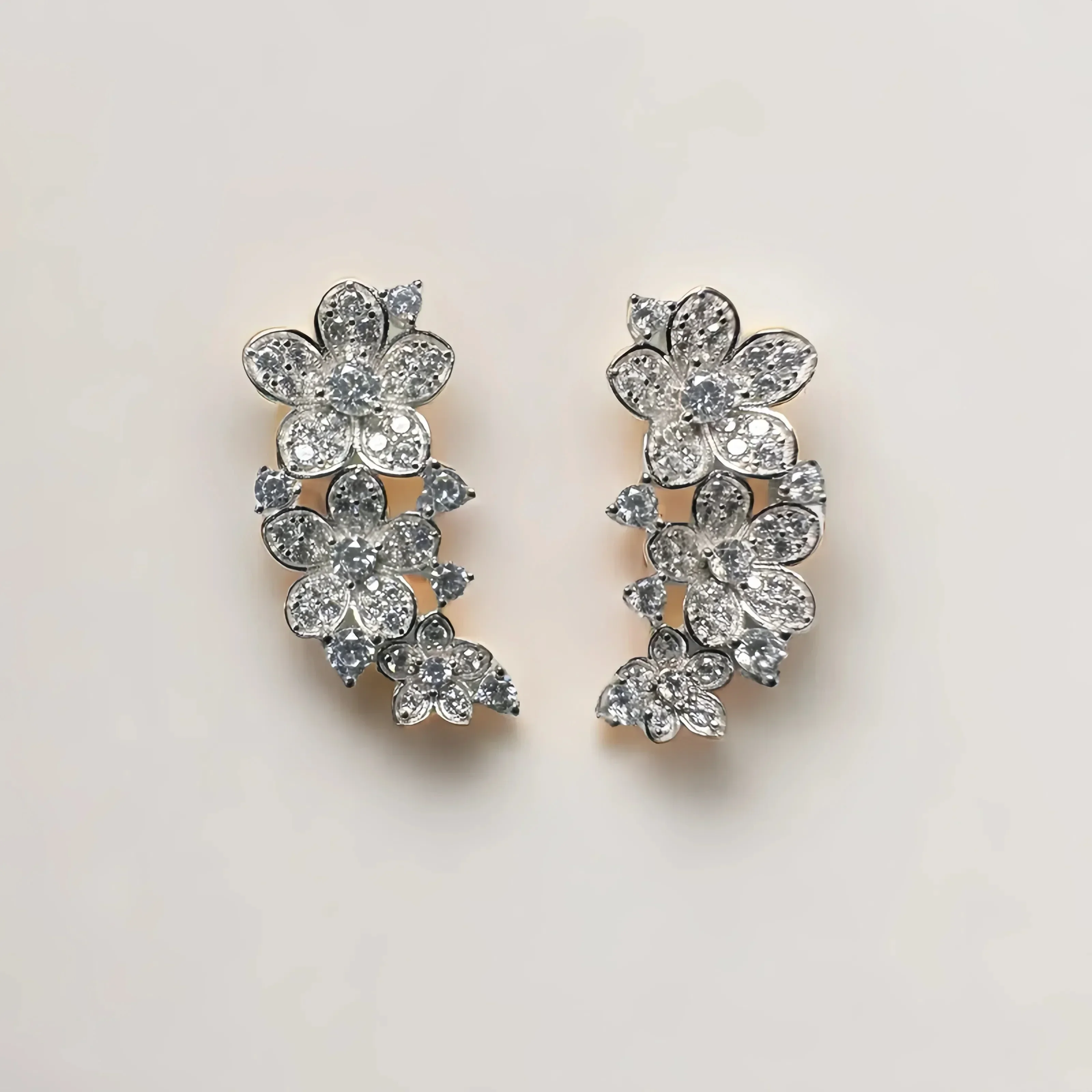 full-blown flowers diamonds gracefully  cute  exquisite 925 sterling silver  designer earrings  Selfie real photos of products