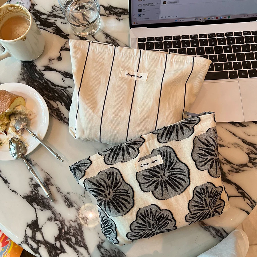 Gray White Striped Jacquard Cosmetic Pouch Women Clutch Handbag Solid Color Inner Liner Storage Makeup Bag Portable Daily Travel