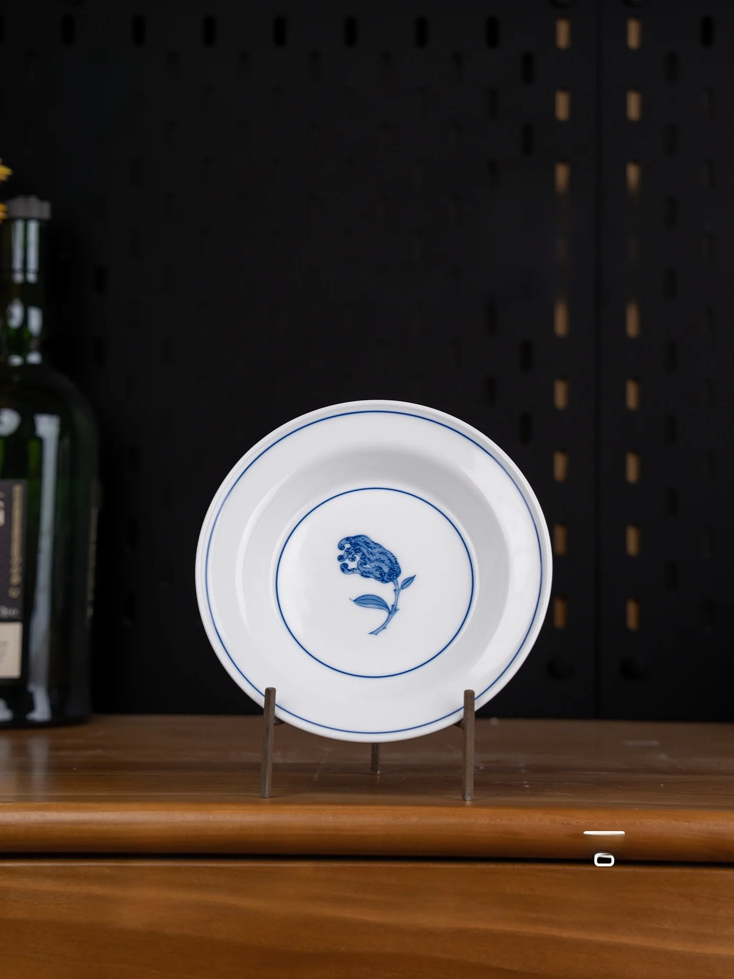 

Hand-Painted Ceramic Dining Plate Home Use Bone Dish High-Temperature Glazed Chinese Style round Plate for Restaurant