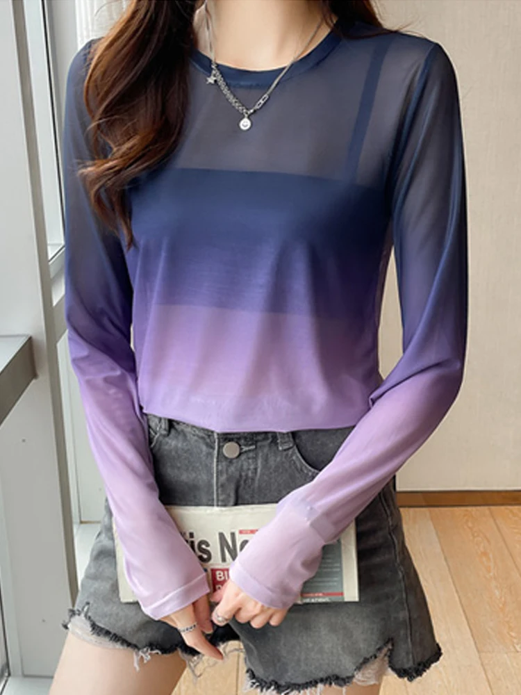 قميص نسائي بقاعدة شبكية من الحرير الجليدي تي شيرت نسائي ربيعي جديد متدرج اللون شبه شفاف بأكمام طويلة تي شيرت مثير ورقيق للحما...