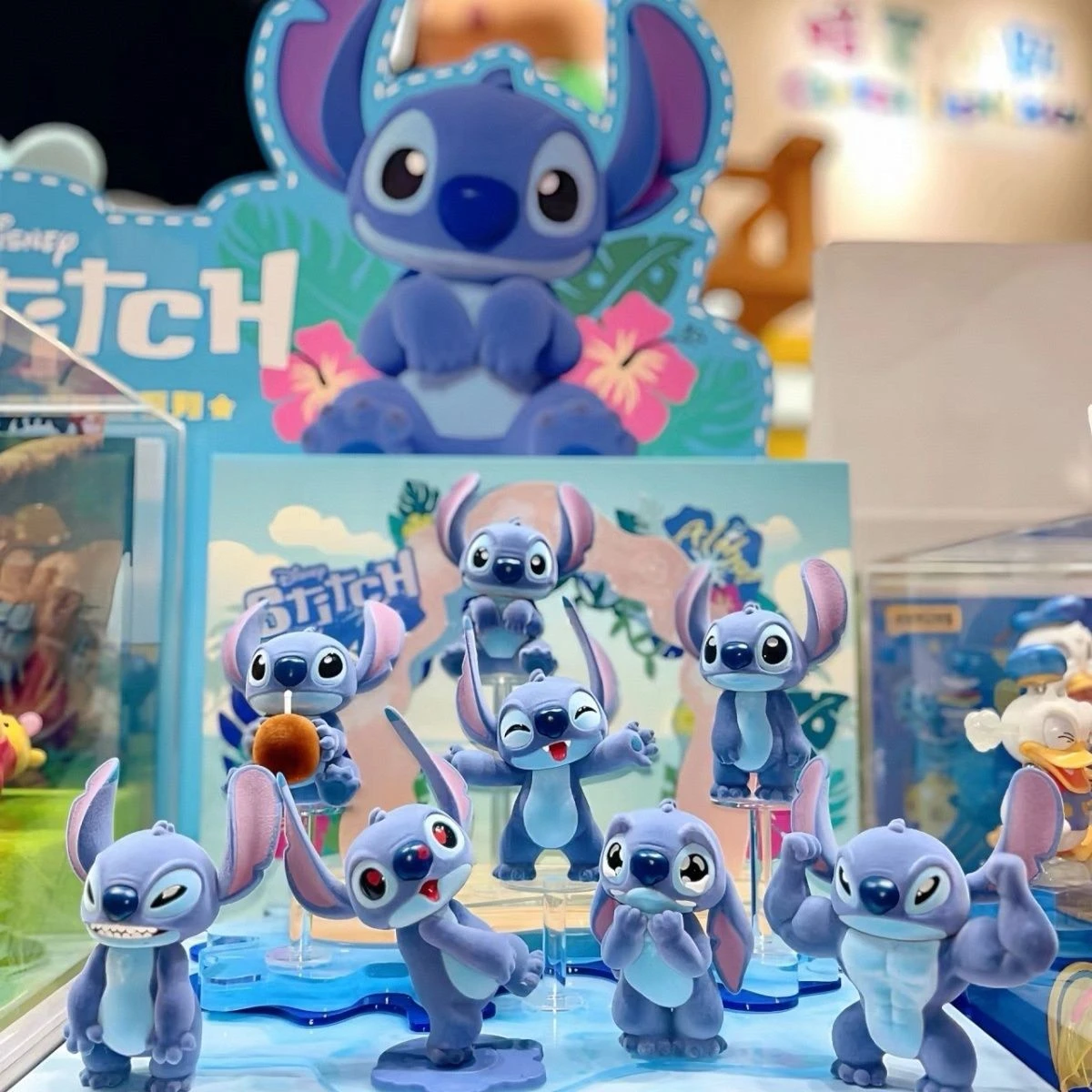 MINISO Disney Stitch แปลกน่ารัก Series กล่องตาบอด Mystery Box Stitch Action Figure ตกแต่งเครื่องประดับ Surprise กระเป๋าคริสต์มาสของขวัญ