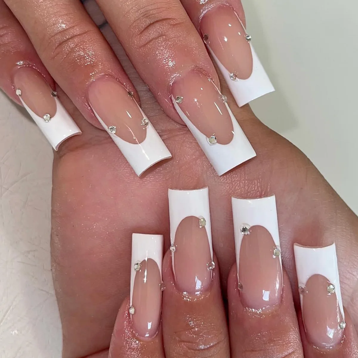24Pcs Wearable Fake Nails Sets Square Head Aurora French False Nail Press on Patch with Sweet Love Pearl Decor Nails for Women 5