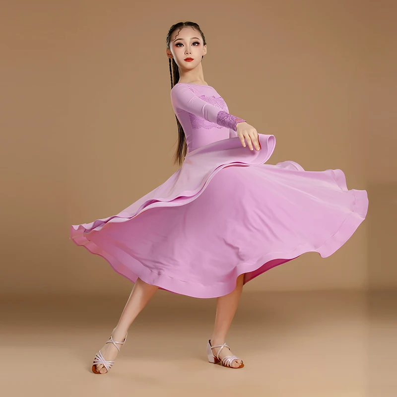 ชุดเต้นรำสมัยใหม่สำหรับผู้หญิง ชุดเต้นบอลรูมวอลซ์ ชุดเต้นรำสังคม ชุดเต้นรำชาช่า ชุดเต้นรำสแควร์ ชุดเต้นรำบิ๊กสวิง ชุดแข่งขันการแสดง