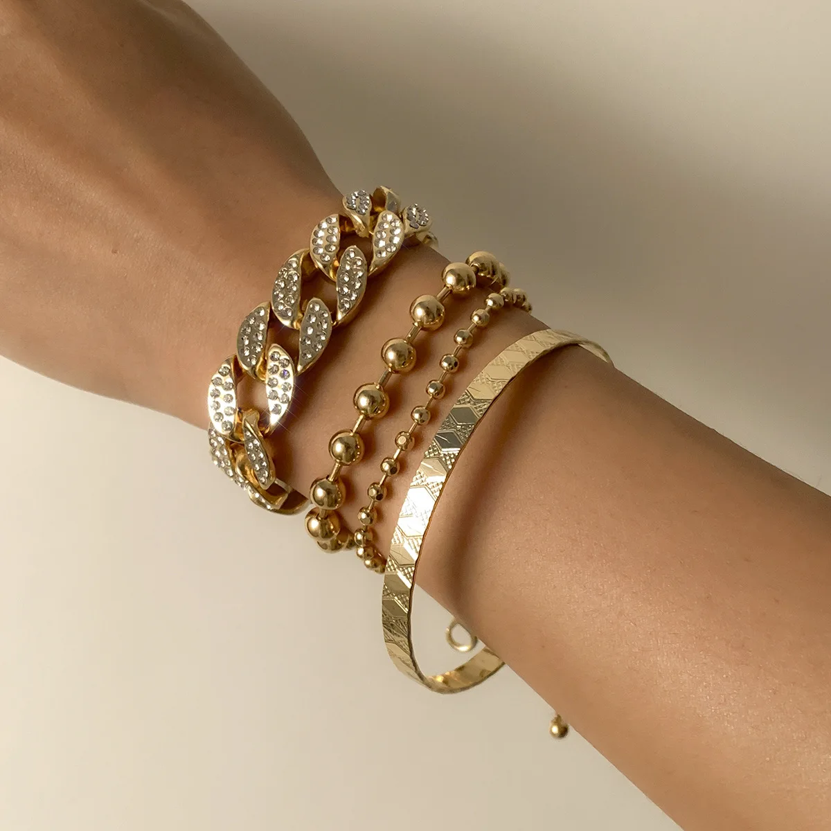Cross-border fashion studded with diamond Cuban buckle bracelet, hip-hop personality round bead chain pattern bracelet set for w