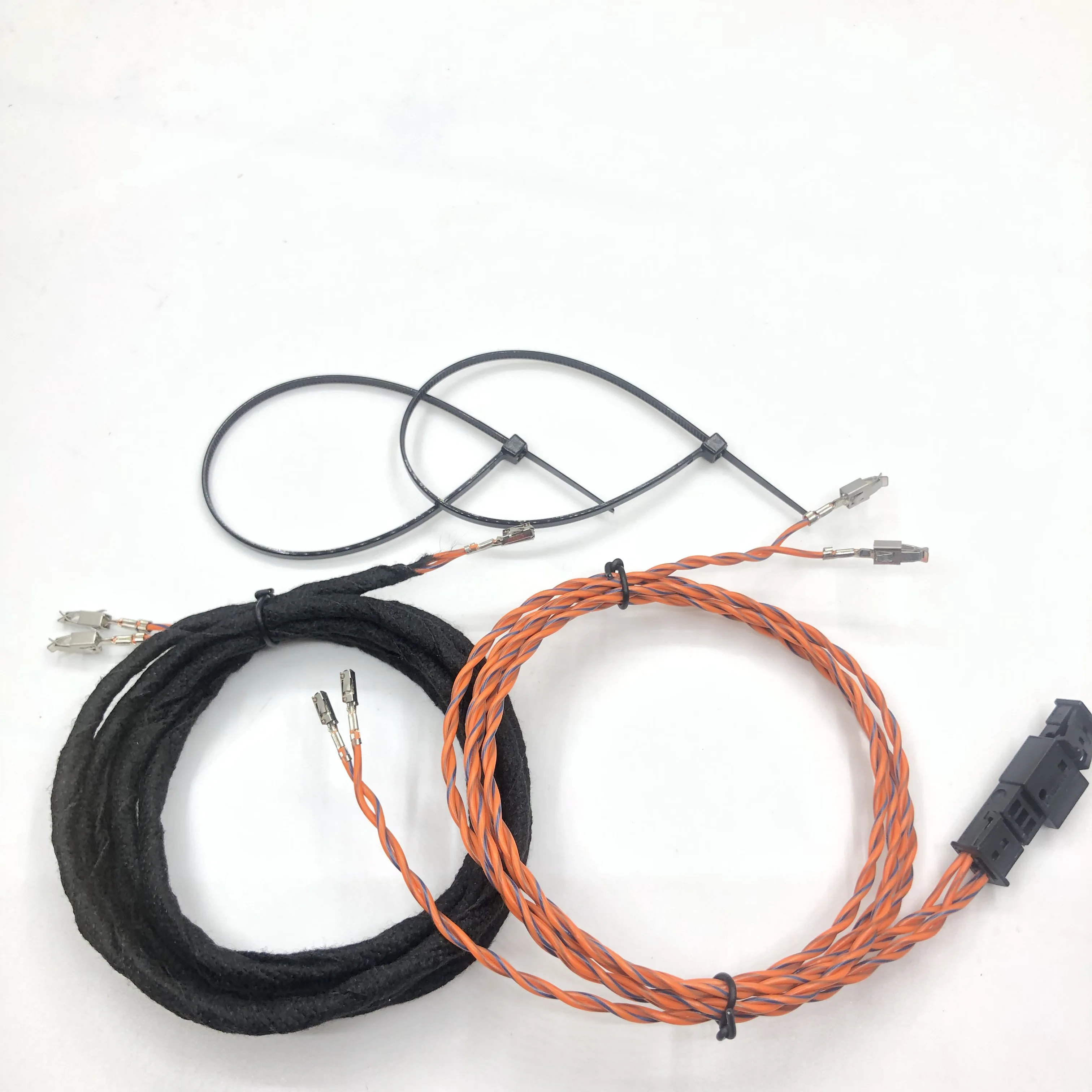 

CAN line BCM gateway line break-free one-turn two-switch harness is suitable for Volkswagen Jetta new Maitenskoda