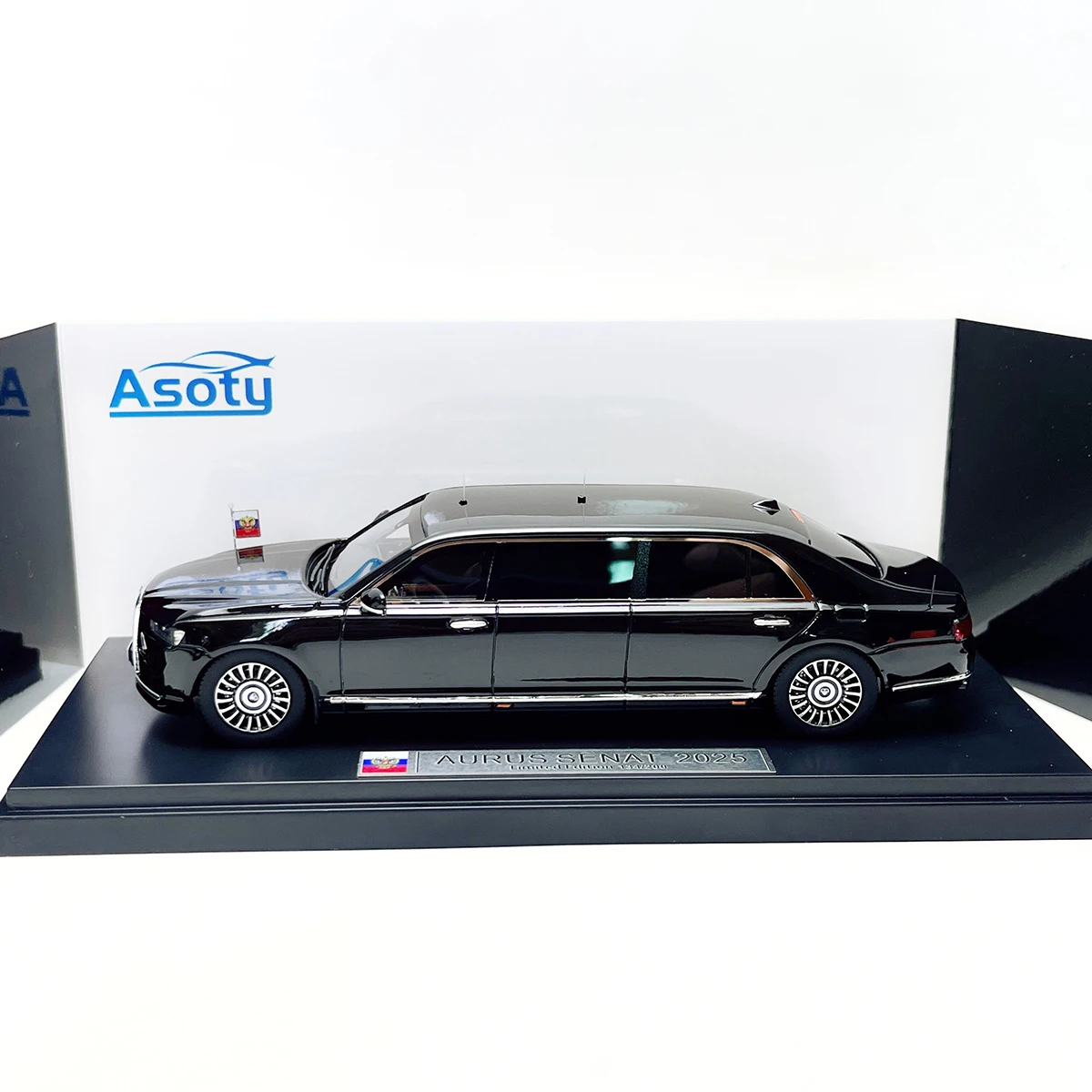 ASTOY Coche de Juguete de Resina a Escala 1:43, Limusina Negra AURUS SENAT 2025, Modelo Clásico, Nostalgia, Regalo para Adultos, Souvenir, Exhibición Estática