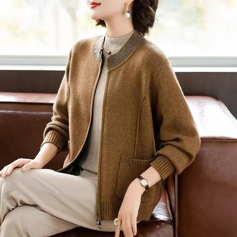 

Mom's Spring Autumn Knitwear Coat Women 2025New Western-Style Sweater Cardigan Middle-Aged Elderly Jacket Fashion Ladies Outcoat