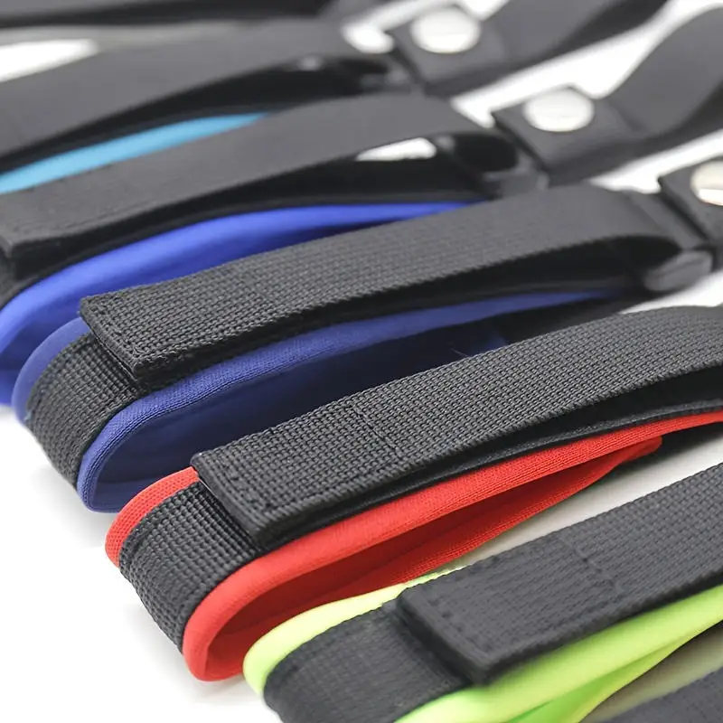 สายรัดข้อมือสัตว์เลี้ยงสุนัขเดินเครื่องมืออุปกรณ์ลากอุปกรณ์ลากแบบยืดไสลด์อัตโนมัติอุปกรณ์เสริมสัตว์เลี้ยงสายรัดข้อมือกันลื่น