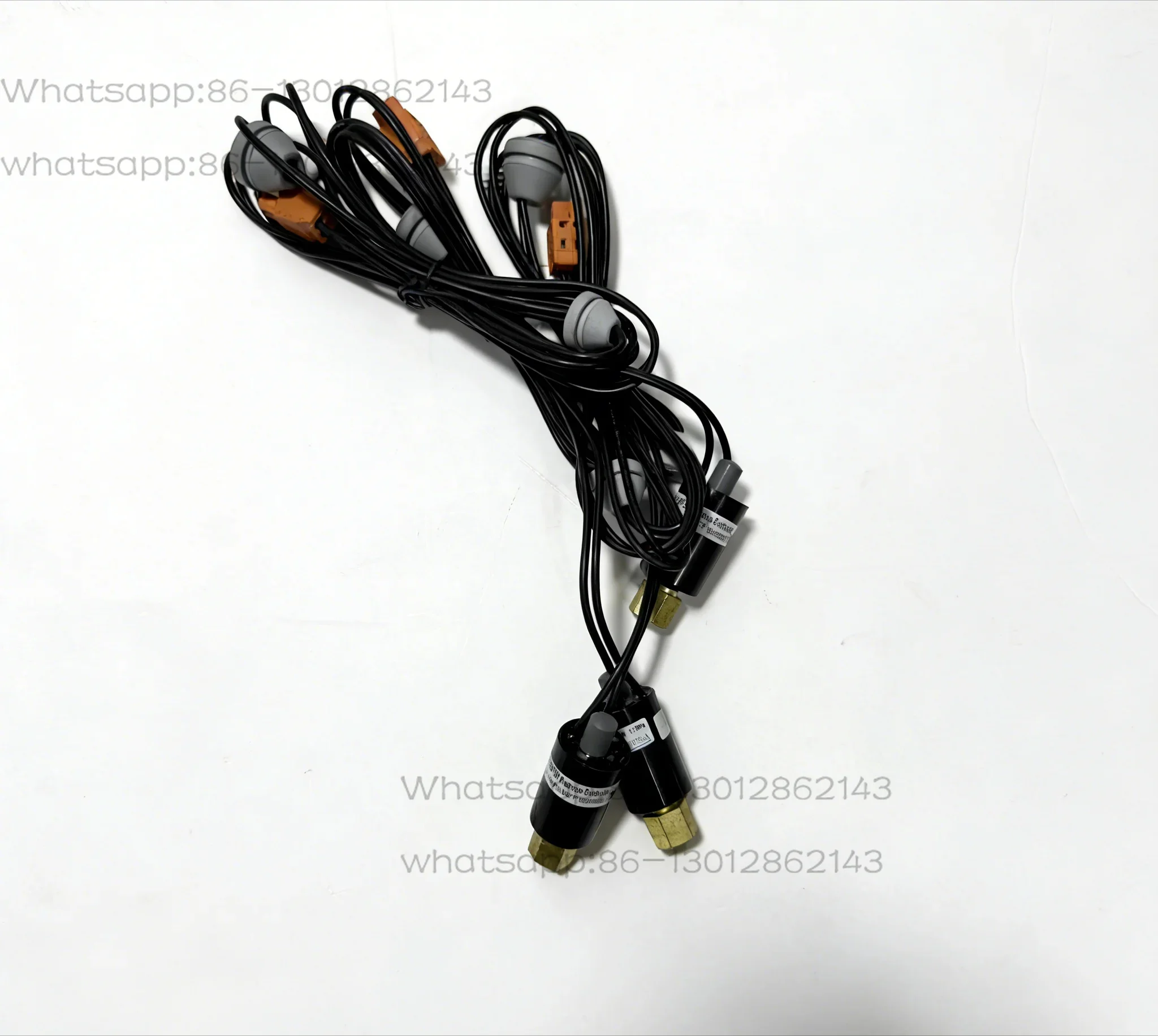Air conditioner high-pressure switch OOPPY000488900, original parts.