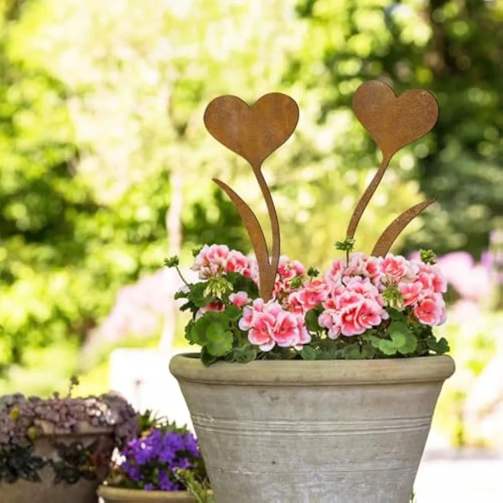 Vintage Iron Heart Garden Stake, Rustic Bird & Animal Decor for Courtyard