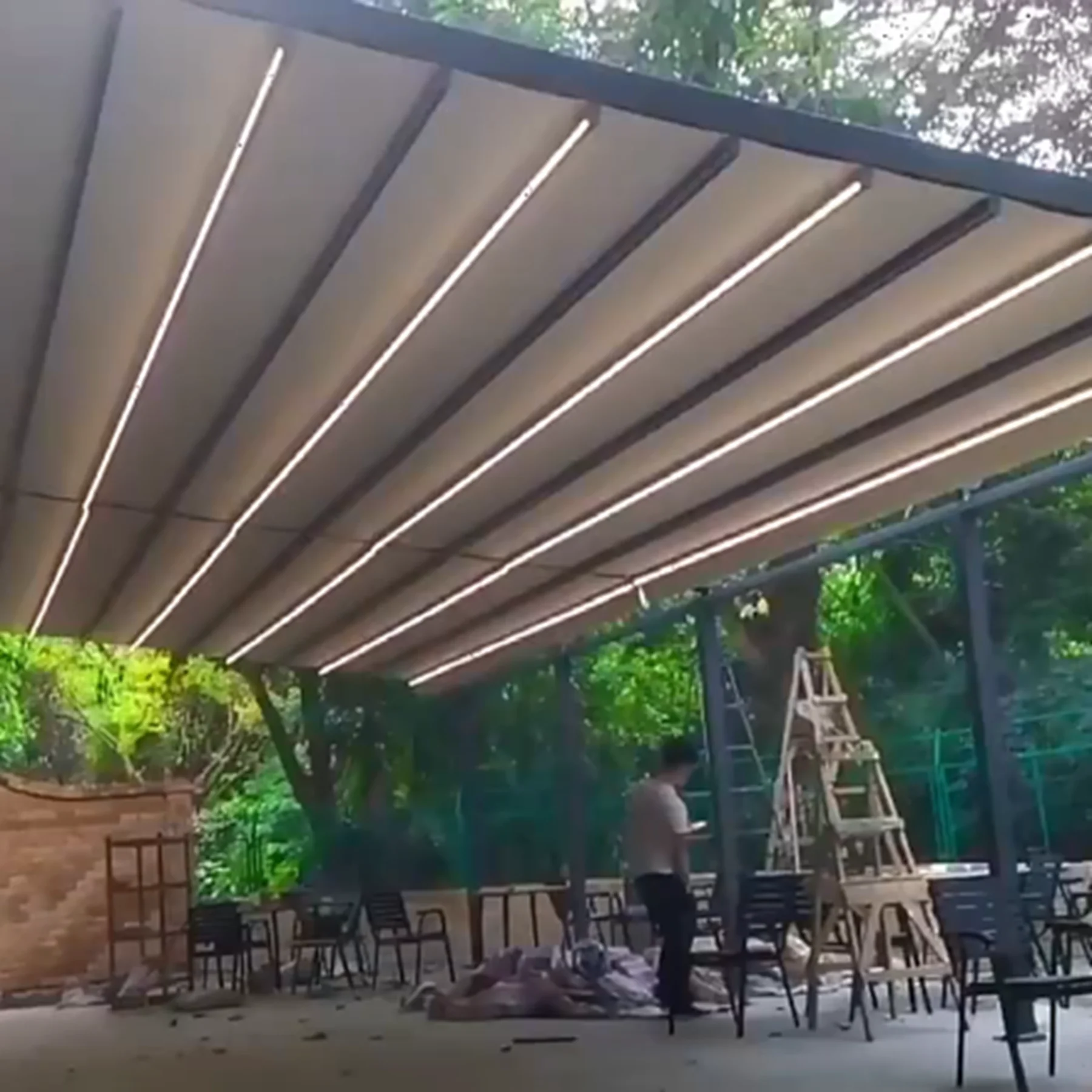 Fully Automatic  Retractable Terrace Roof Awning Canopy Aluminum Outdoor Pergola on Sale