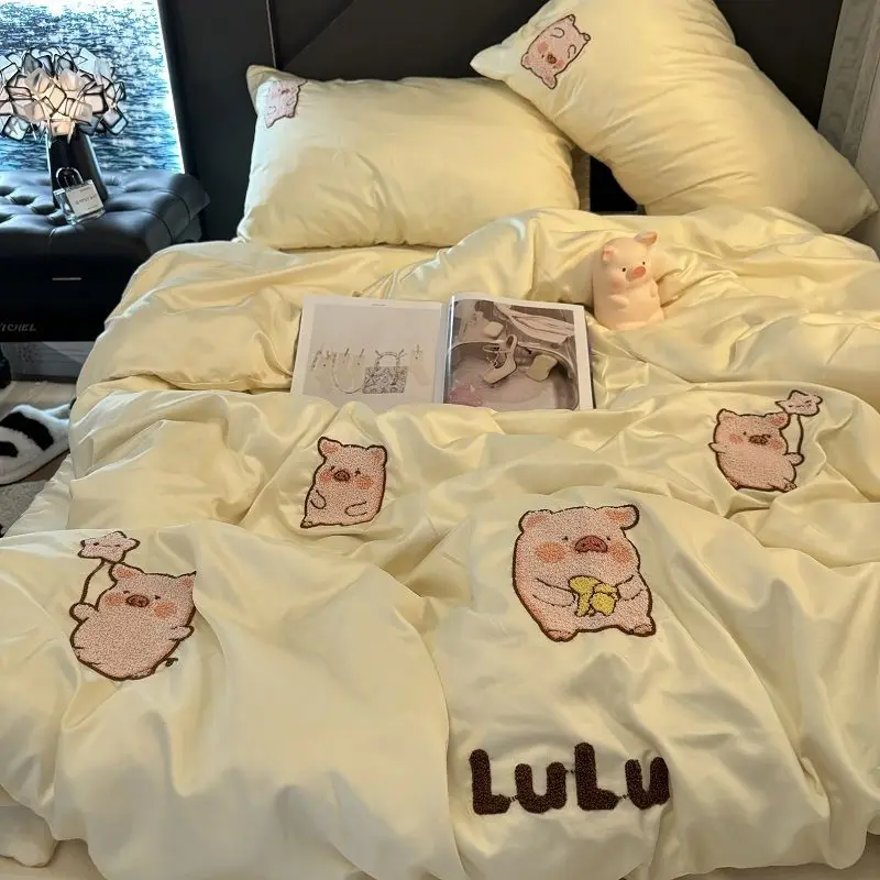 

Bedding Set Summer Double Sided Cool Ice Silk Bed Set Of Four Cute Soft And Cute Pig Towel Embroidered Quilt Set