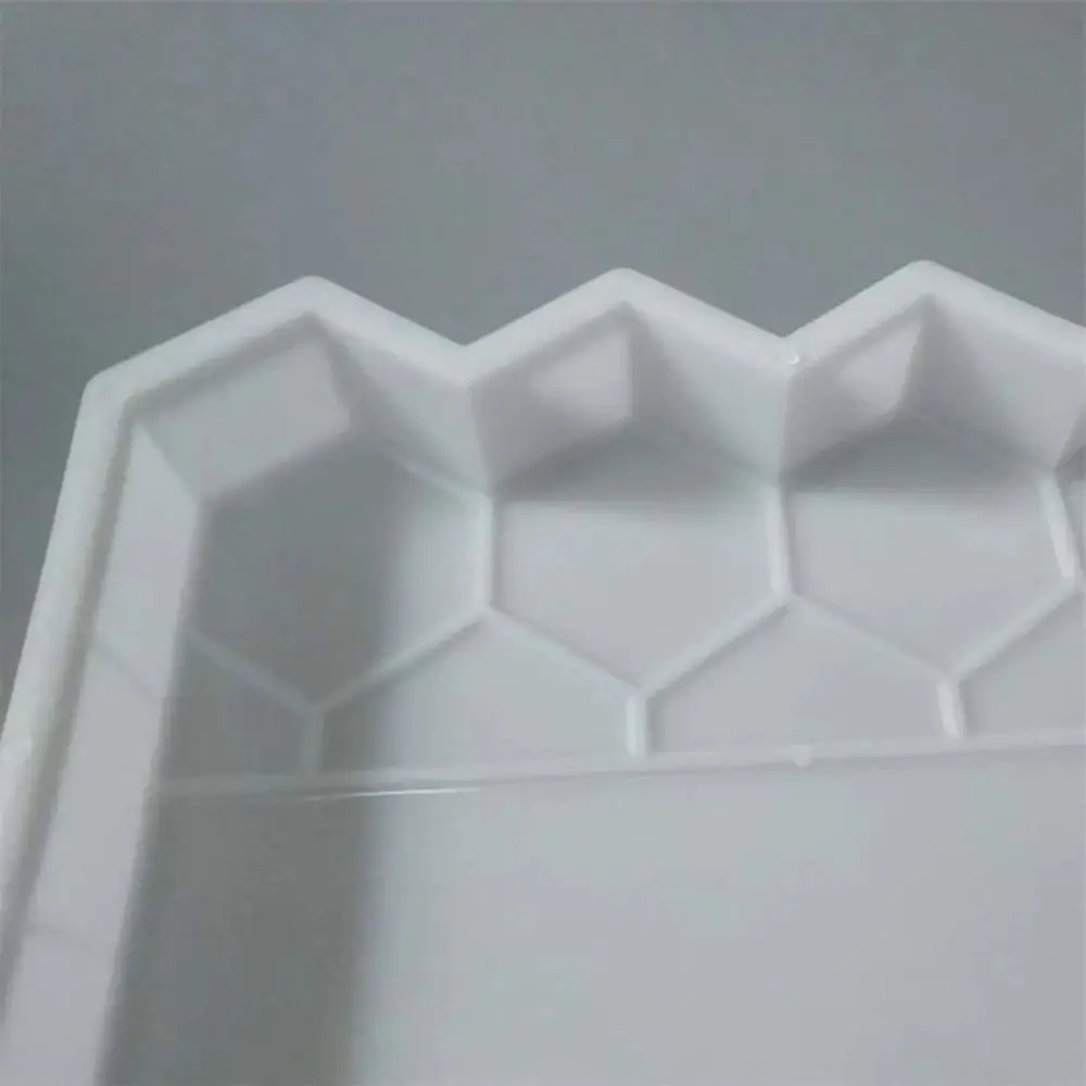 Plastic Garden Fence Cement Brick Mold DIY Reusable Brick Decorative Mold Antique Guardrail Bed Side Stone Model Patio