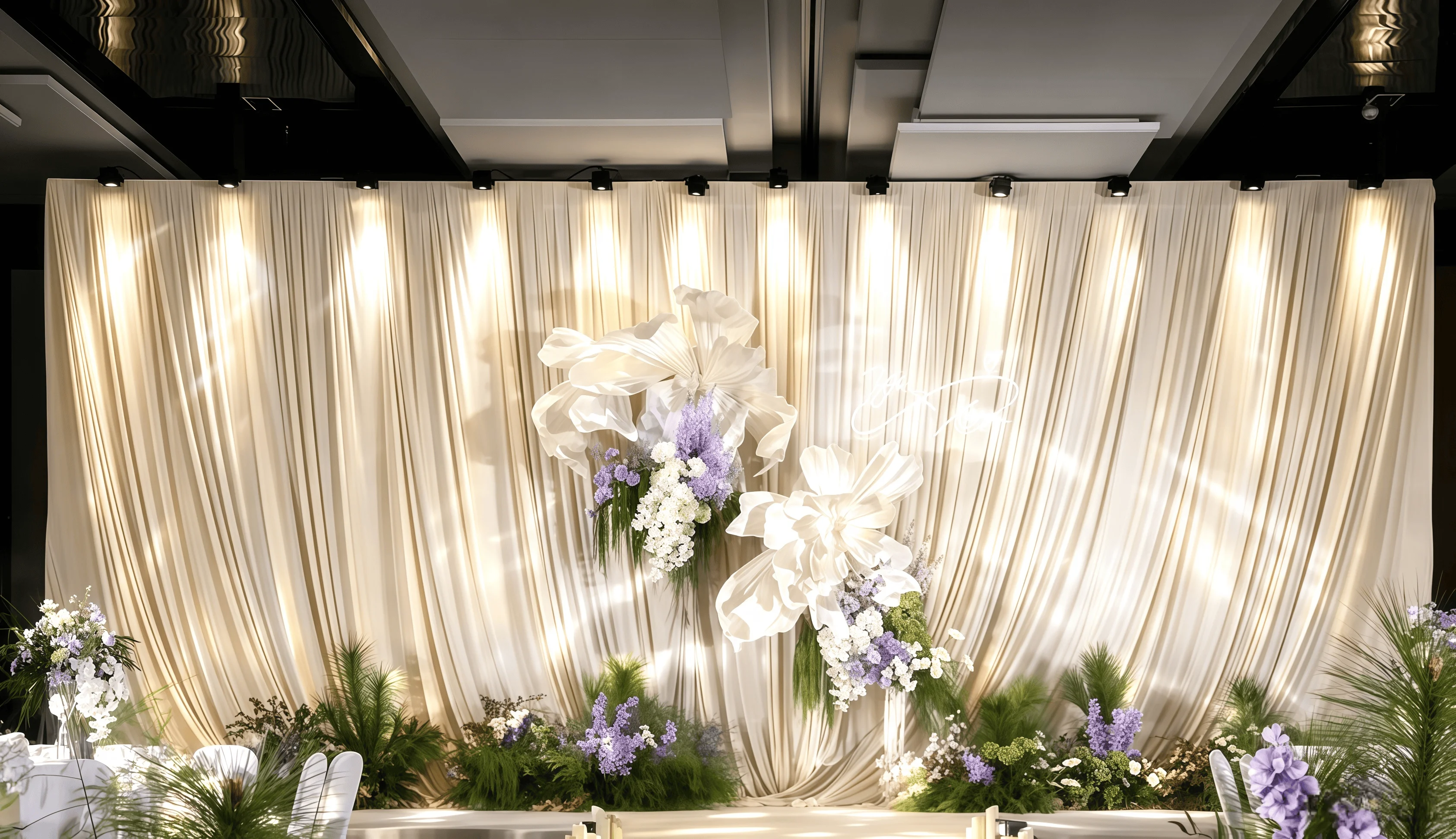 Liquid Satin Fabric Thickened Crystal Satin Natural Reflective Wedding Dress Cloth Decorative Background Designer Clothing
