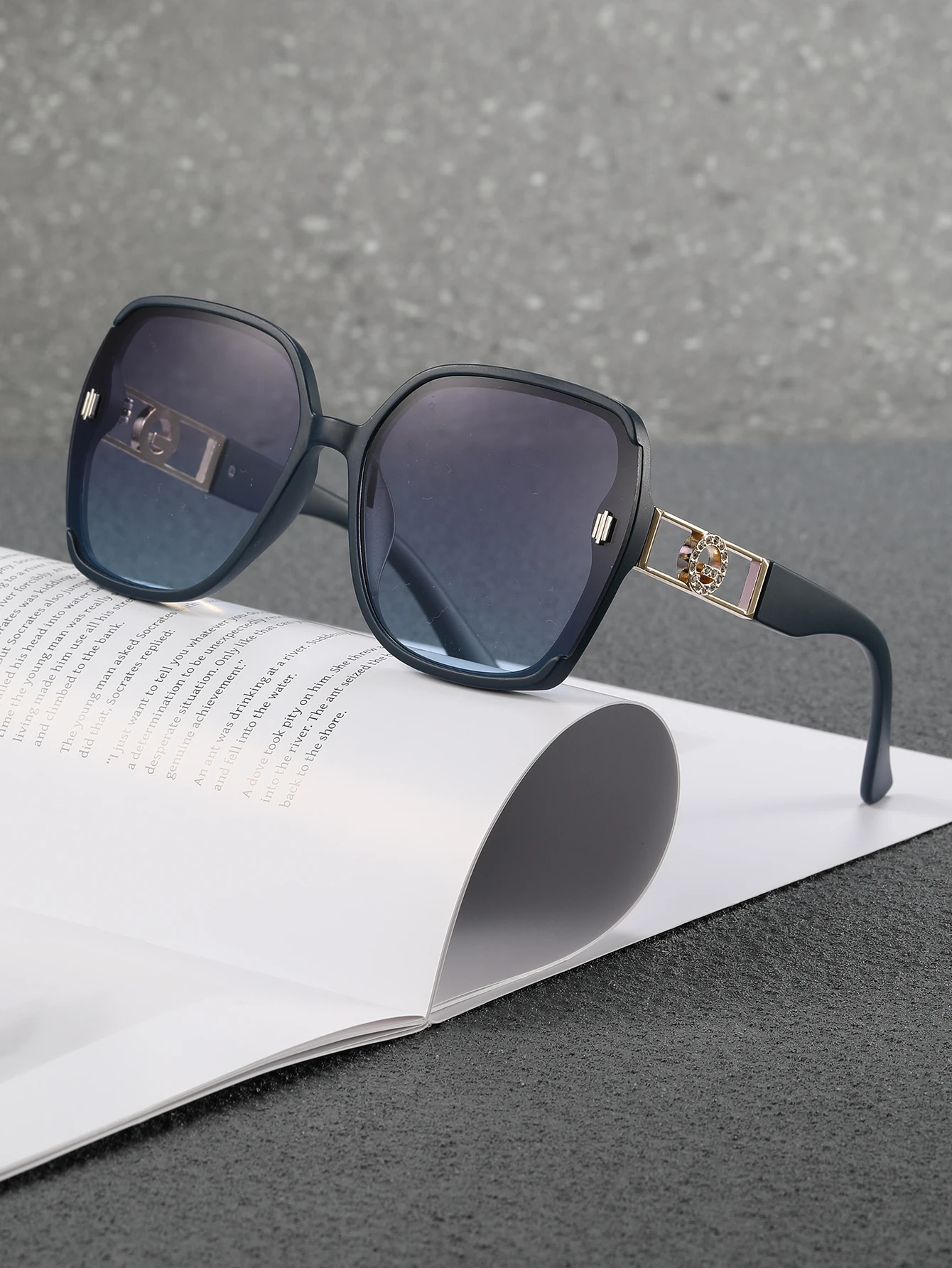 5 New sunglasses for women: UV - огляд і ціна Women'S Accessories New Look