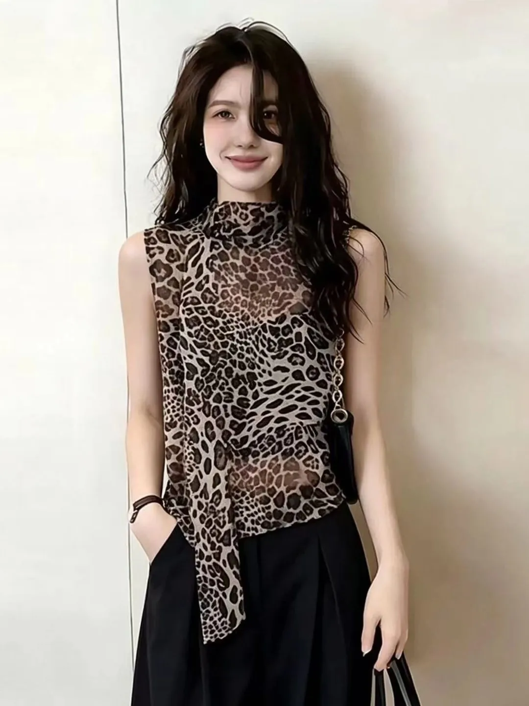 2026 Summer New Design Thin See-through Sexy Girl Micro-transparency Bell Sleeveless Shirt French Style Slim Fit Leopard Print