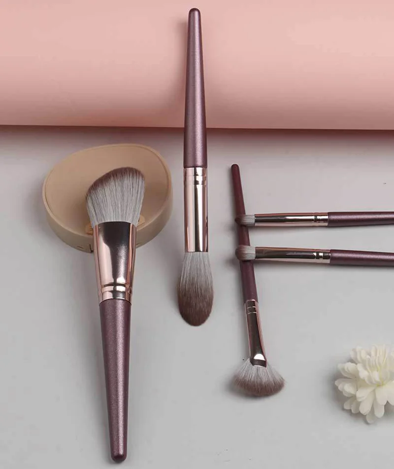 Ensemble de pinceaux de maquillage avec manche en bois, 5 pièces, avec poils souples et embouts en aluminium, pinceaux pour fard à joues et fard à paupières, pour cosmétiques professionnels