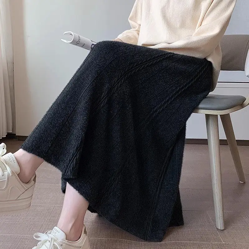 Large Size Sweater Skirt For Women 2023 Autumn Loose Slim Fashion Versatile Knitted Black A-Line Skirt Trendy Midi Saia Z3091