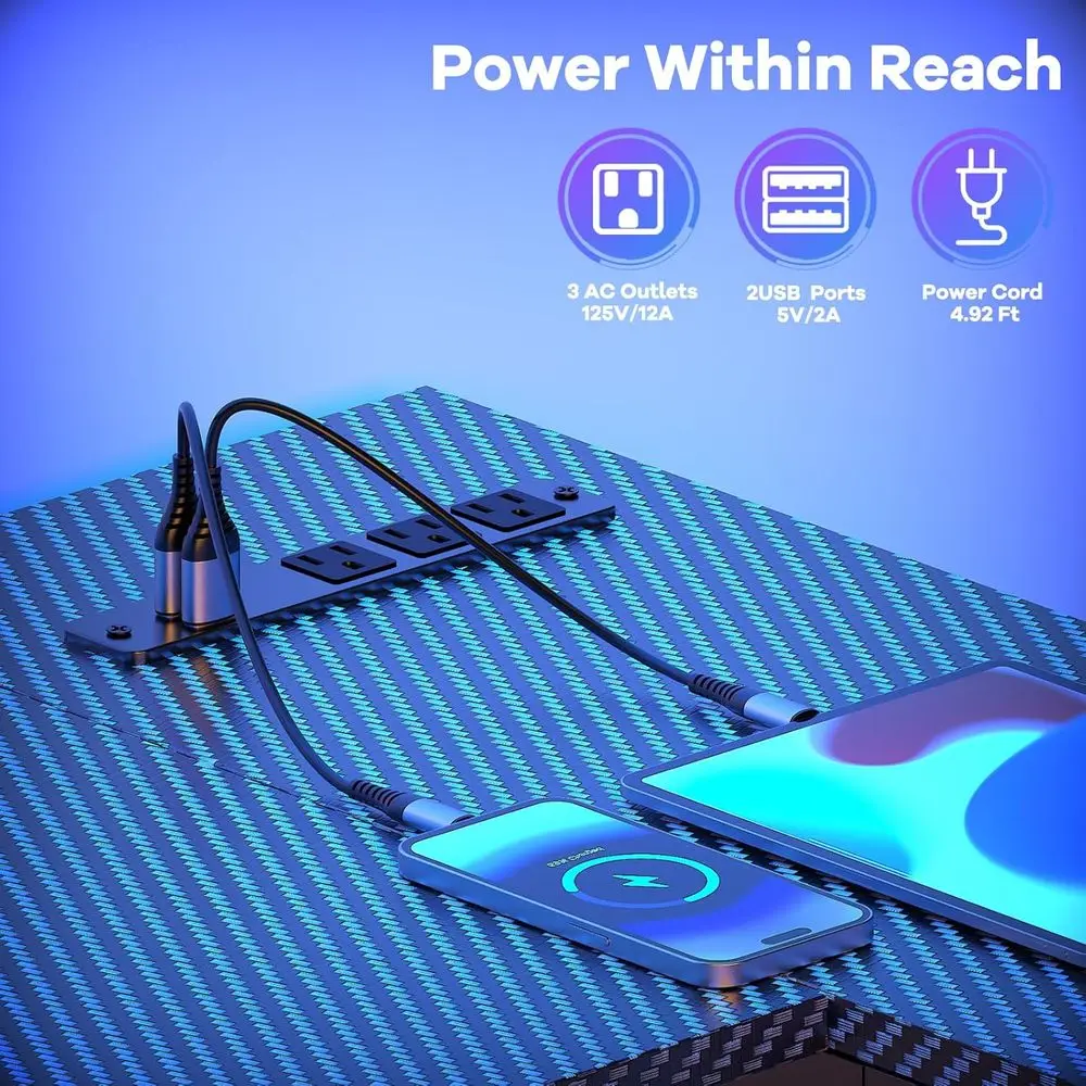 Biurko w kształcie litery L z włókna węglowego, czarne, z oświetleniem LED, podstawką na monitor 40 cali i gniazdem zasilania do kompaktowego biura domowego.