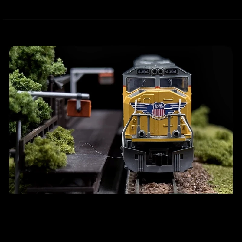 KATO Train Model 1/150 N Scale 176-7615 EMD SD70M Diesel Locomotive Railcar UP Union Pacific Model Toys