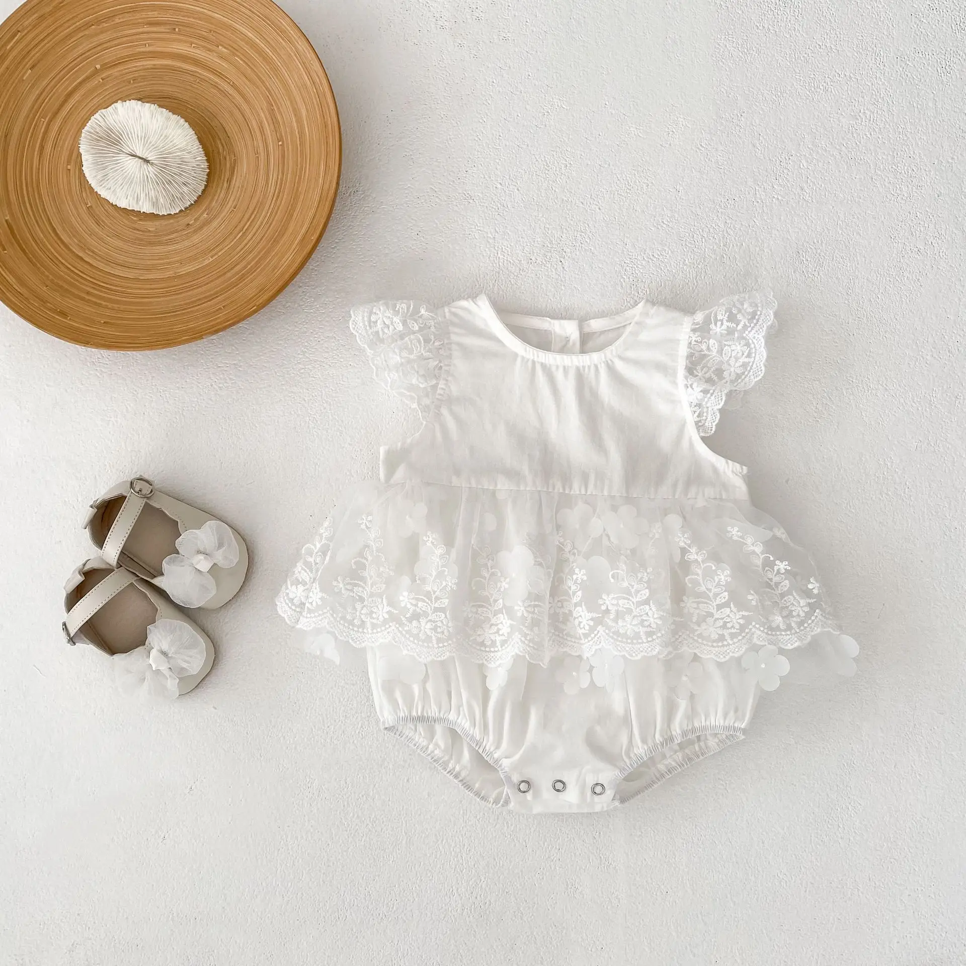 ملابس أطفال صيفية جديدة بعمر 0-3 سنوات، تنورة رائعة من قطعة واحدة بأكمام طائرة من الدانتيل مع رقبة دائرية للفتيات الصغيرات #2