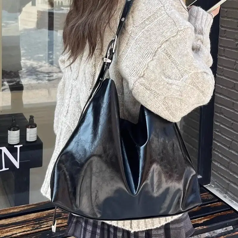 

Trend Texture Fashion Shoulder Bags Lady Retro Black Soft Skin Minimalist Leisure Versatile Korean Style New Women's Tote Bags