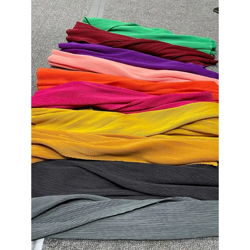 Miyake Pleated Classic Top Sleeveless Black T-shirt Harajuku Kawaii Japanese Casual Fashion Women\'s T-shirt Aesthetic Clothing
